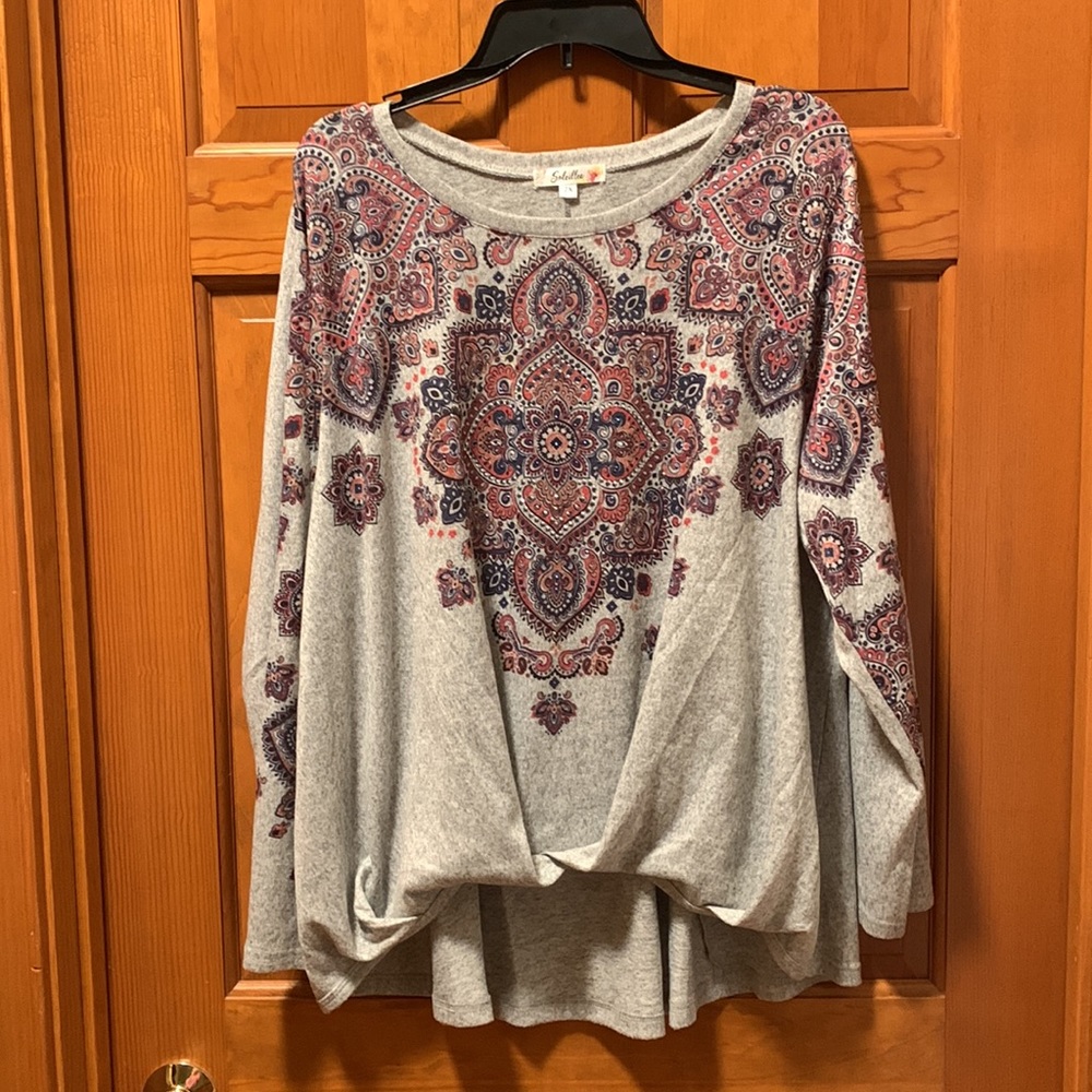 🔴Women’s Grey Printed Long Sleeve Shirt Size 2X